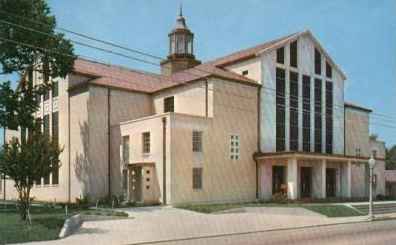 First Baptist Church, Pineville, Louisiana, on Main Street