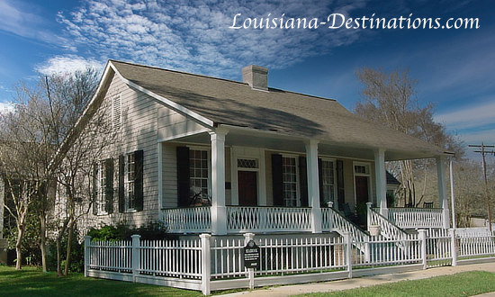 Typical cottage home in St. Francisville, Louisiana